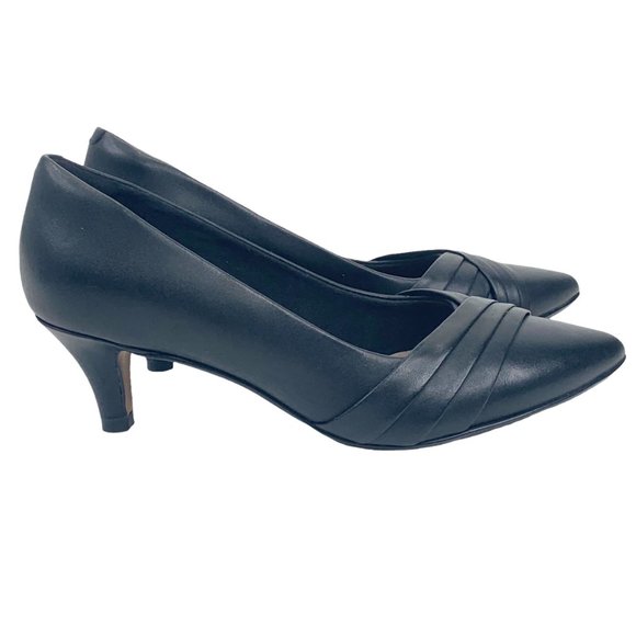 Clarks | Shoes | Clarks Collection Womens Size 65 Black Pump Low Heels Black  Leather Dress Shoes | Poshmark